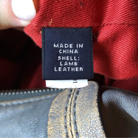 Banana Republic elephant grey lamb leather adjustable strap purse 12 x15 x3 - Picture 11 of 14